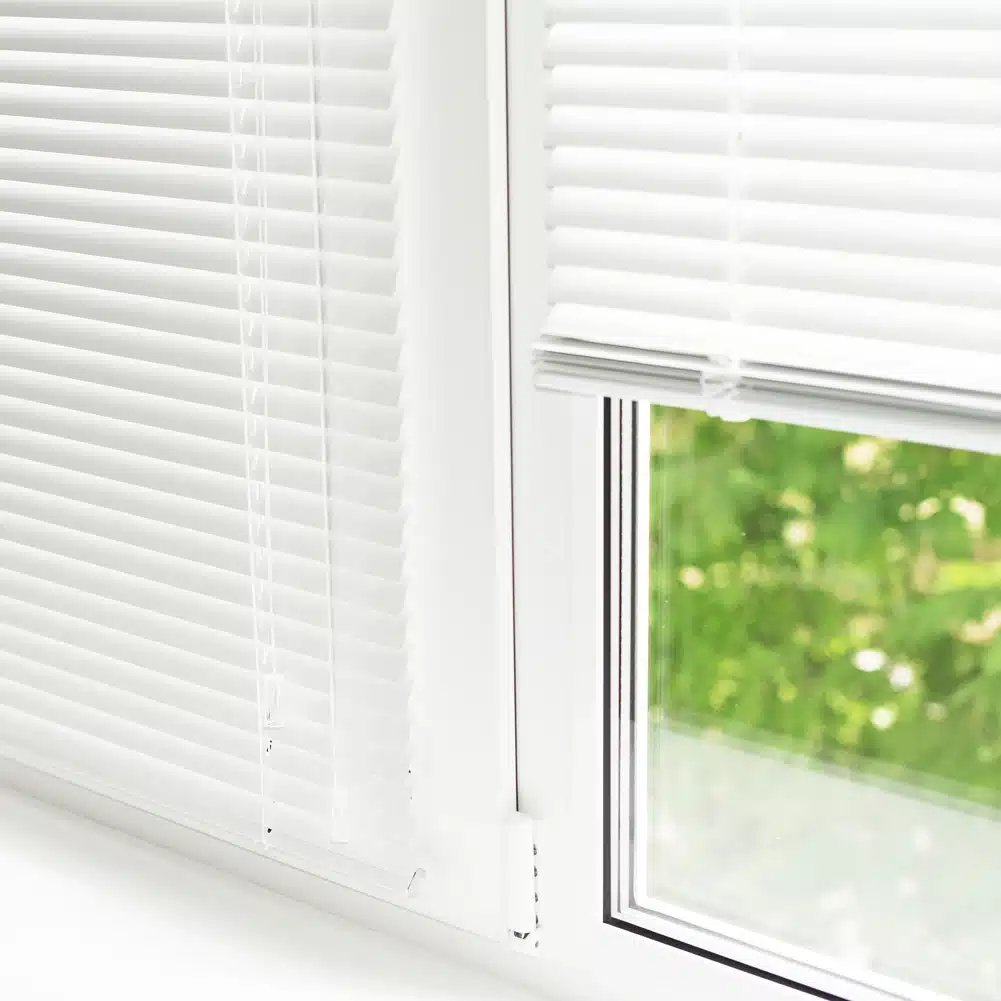 25mm Aluminium Venetian Blind - White - Image 4