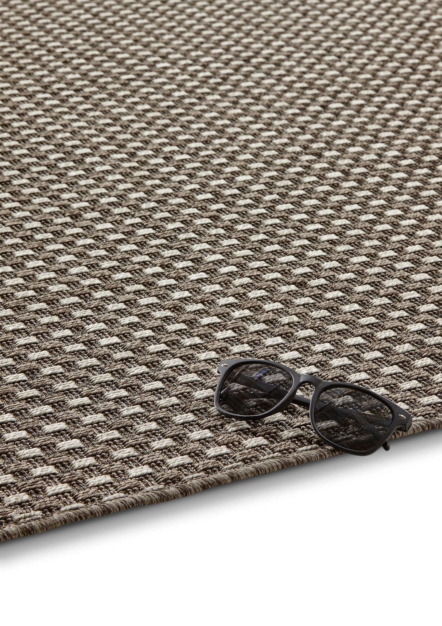 Patio Grace Basket Weave Design - Image 3