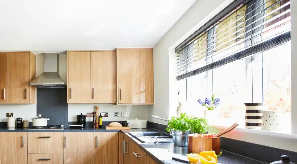 Hero 15Offtrimtofit 08 24 Notext Blinds